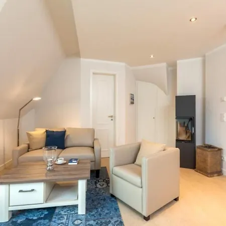 Feskerhüs, Mayflower Apartment